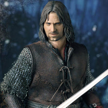 Load image into Gallery viewer, Aragorn at Helm&#39;s Deep 1/6 Scale Action Figure from The Lord of the Rings: The Two Towers
