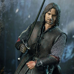 Aragorn at Helm's Deep 1/6 Scale Action Figure from The Lord of the Rings: The Two Towers